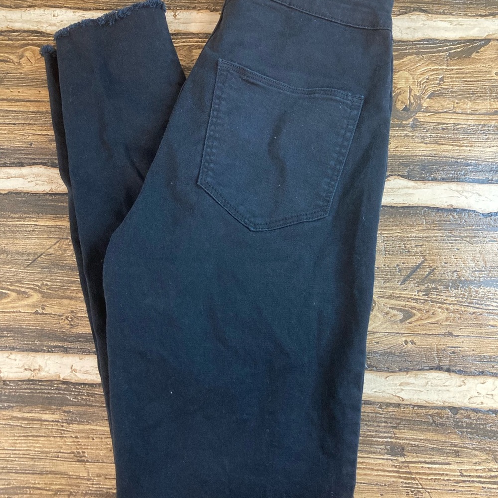 H&M Divided women’s black size 6